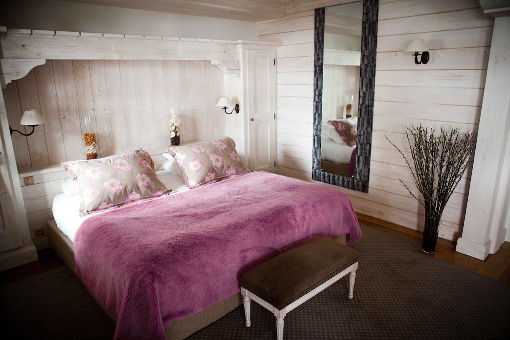 Hotel Les Barmes De L'Ours Val-d'Isère Room photo