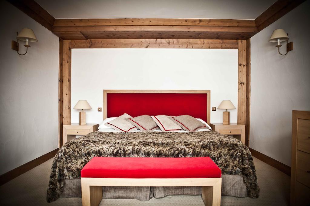 Hotel Les Barmes De L'Ours Val-d'Isère Room photo